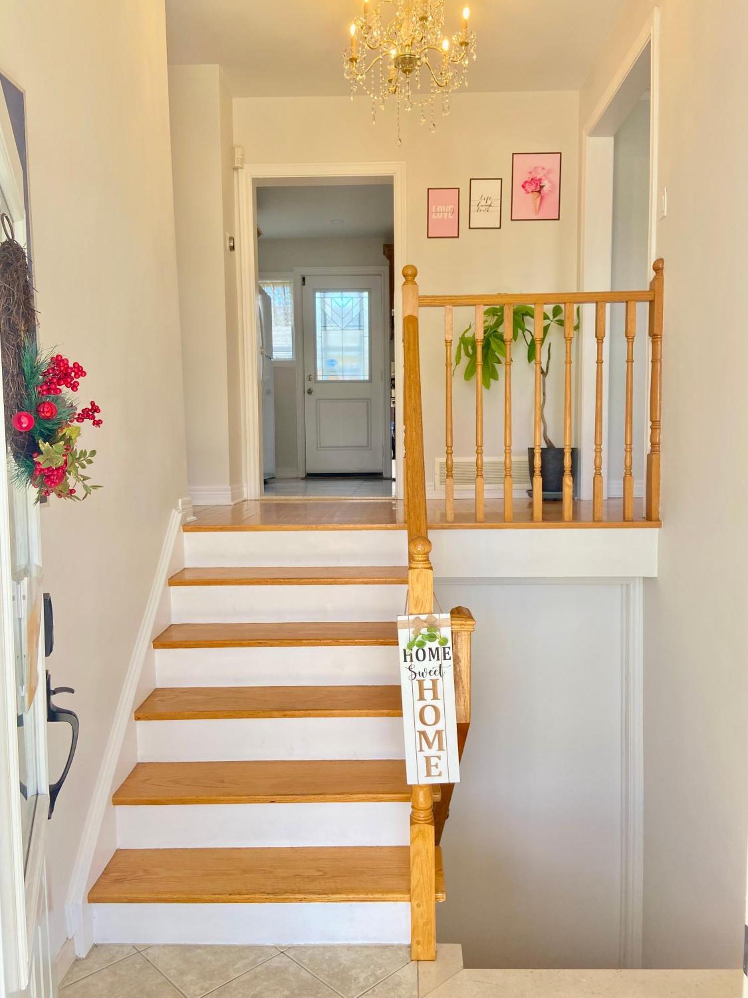 Sunny House - Main Floor, Free Parking, In Toronto Hotel Exterior photo