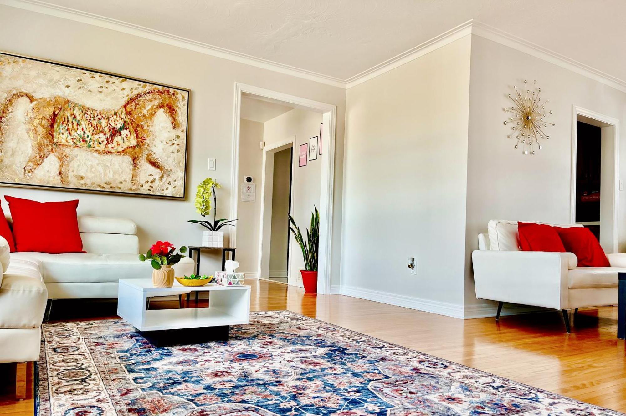 Sunny House - Main Floor, Free Parking, In Toronto Hotel Exterior photo