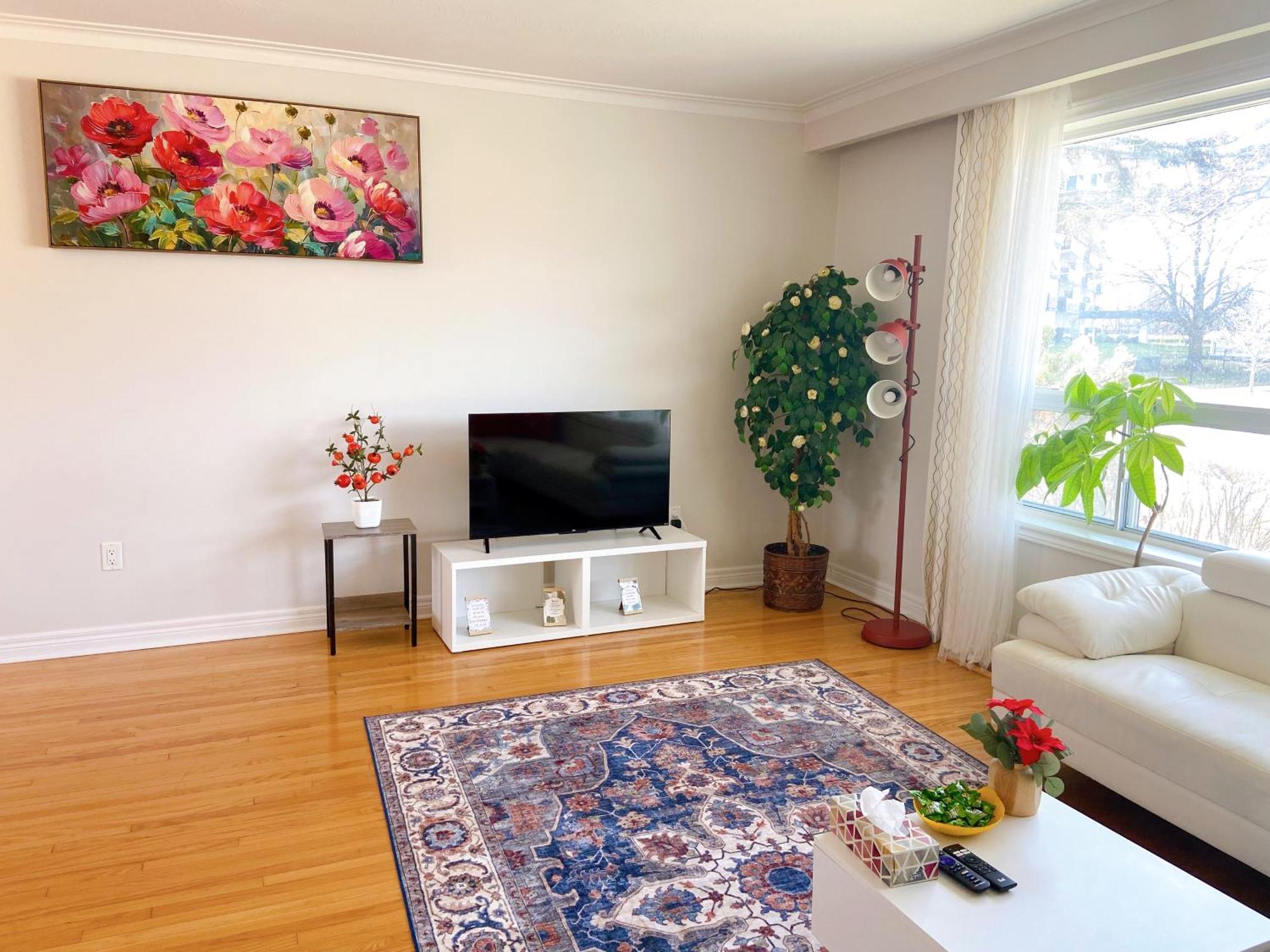 Sunny House - Main Floor, Free Parking, In Toronto Hotel Exterior photo